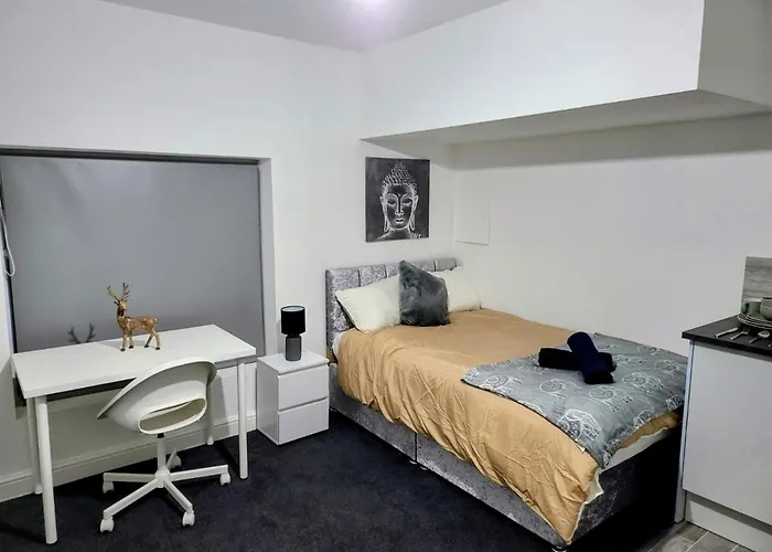 Easy Living Nottingham - Burns Street